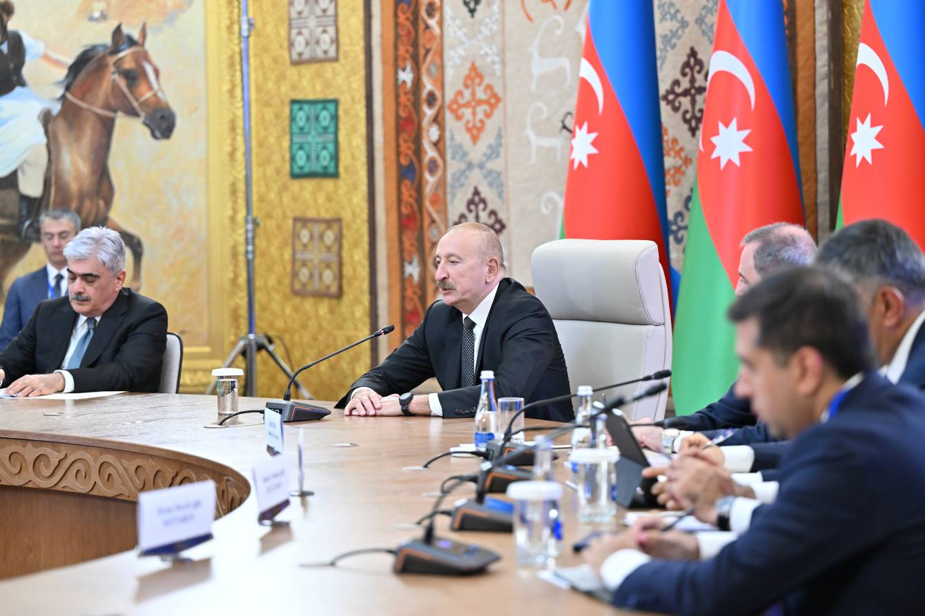 Azərbaycan və Qırğızıstan prezidentləri mətbuata bəyanatlarla çıxış ediblər