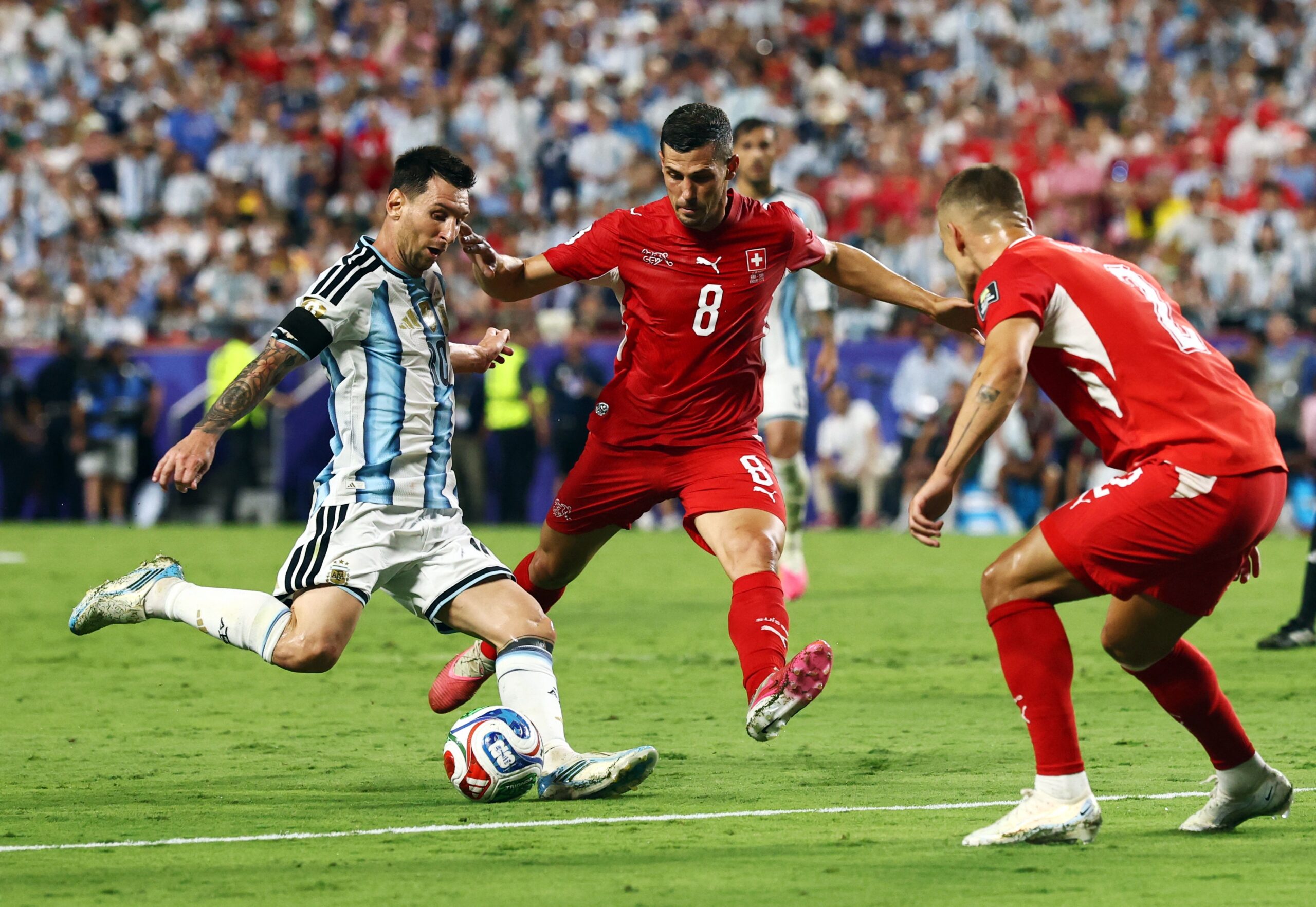 Argentina İngiltərəyə rəqib oldu