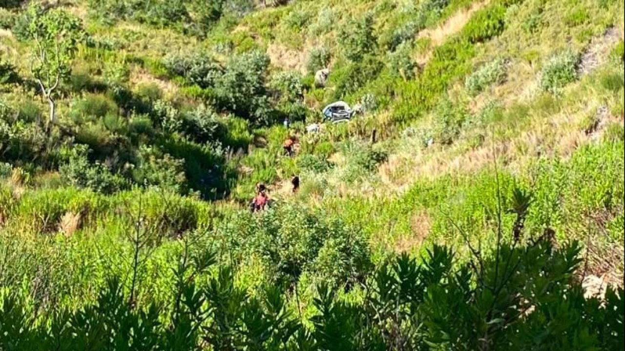 Türkiyədə avtomobil dərəyə aşdı: 5 nəfər öldü, 2 yaralı var