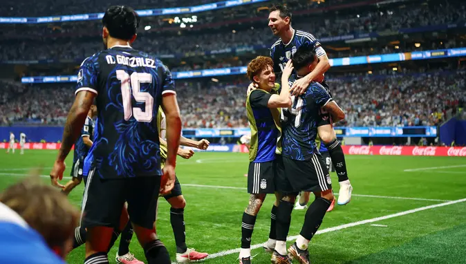 Dünya Kubokunun final cütü bəlli oldu: İspaniya – Argentina