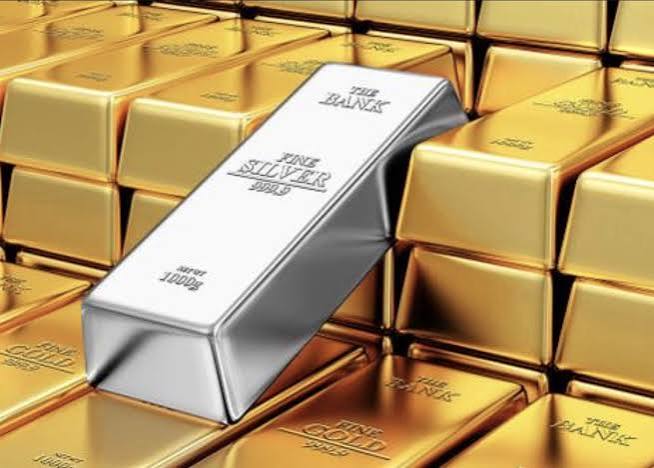 Əmtəə bazarlarında qiymətli metalların qiymətində eniş müşahidə olunub