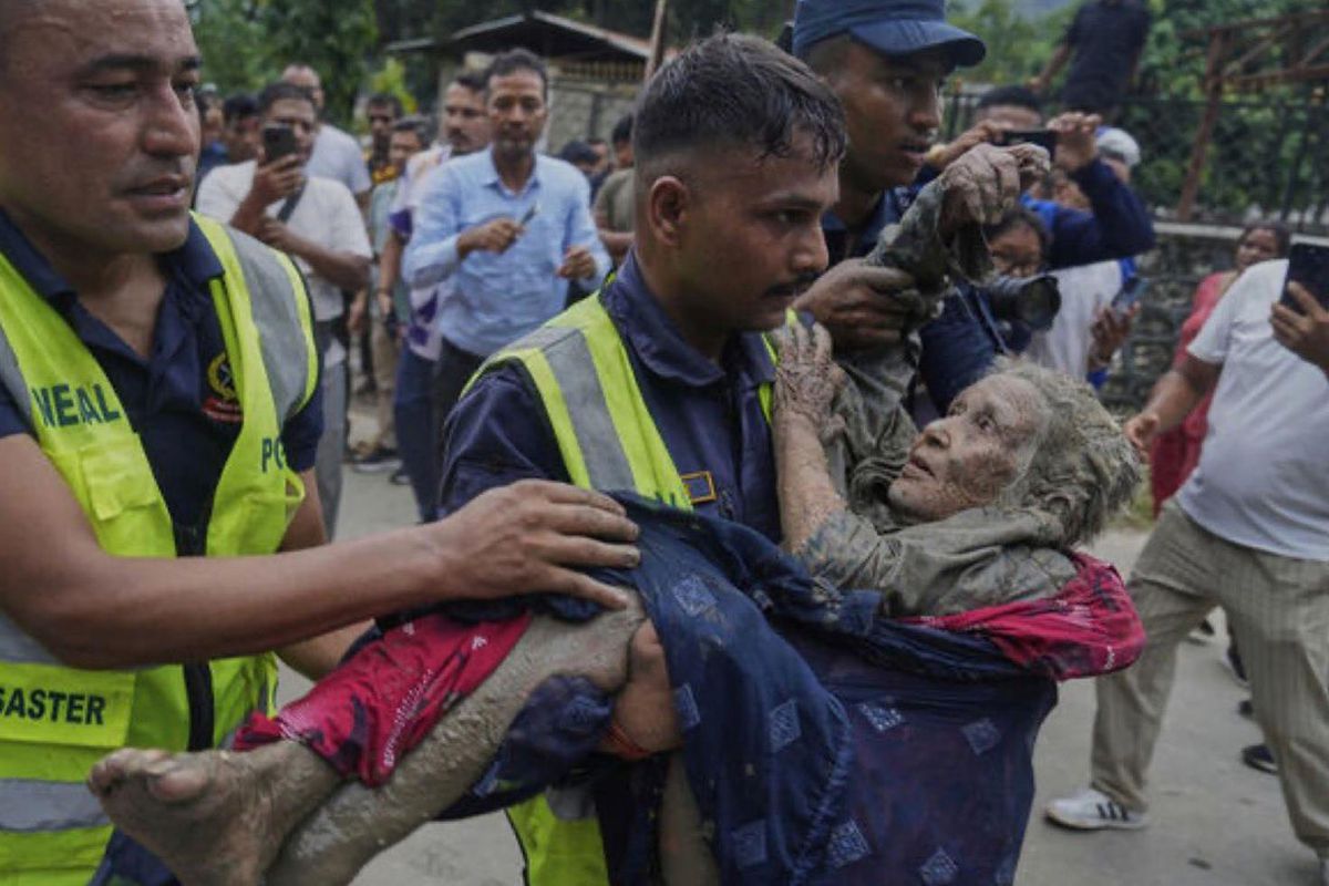 Nepal selində ölənlərin sayı 538-ə çatdı: 1300-dən çox insan itkin düşüb