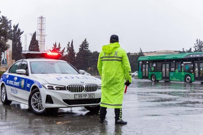 DYP yağışlı hava ilə bağlı sürücülərə müraciət edib