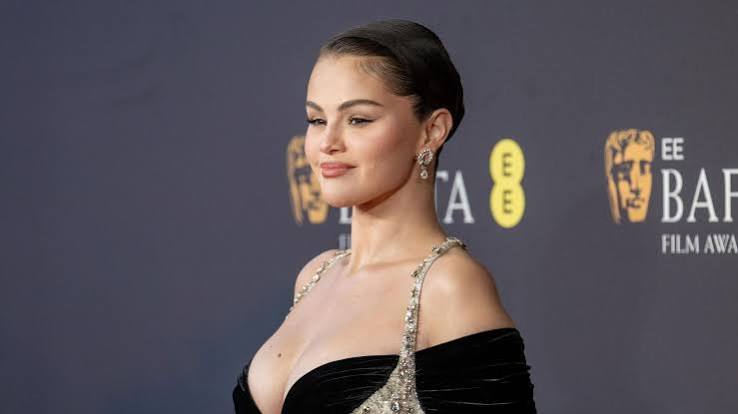 Selena Qomezə qarşı ŞOK İDDİA: 1,2 milyon dollarlıq sərmayə məhkəməyə daşındı