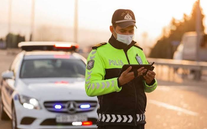 Polis sürücüdən şübhələndi, narkotik vasitə qəbul etdiyi müəyyənləşdi