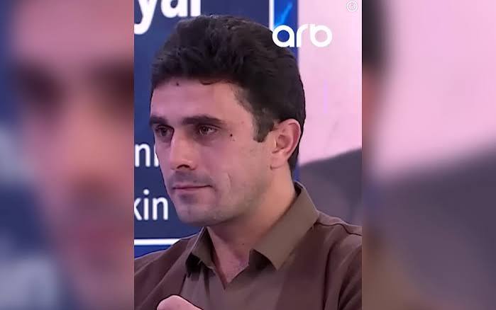 Qayınatasını yatarkən bıçaqlayıb