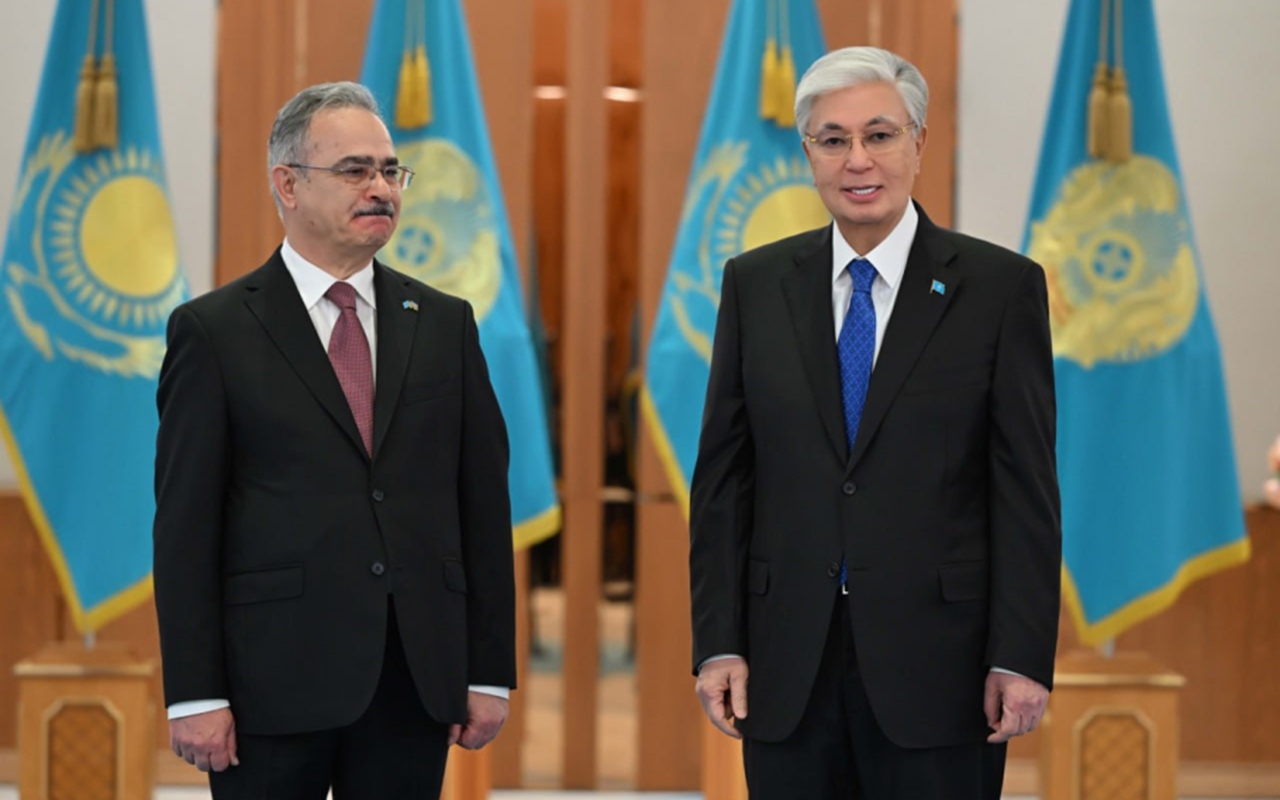 Tokayev azərbaycanlı səfirin etimadnaməsini qəbul etdi