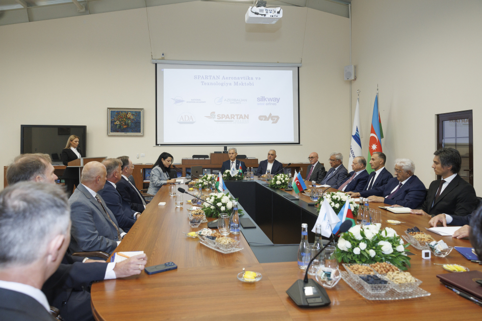 Milli Aviasiya Akademiyasında ABŞ aviasiya məktəbi fəaliyyətə başladı – FOTO