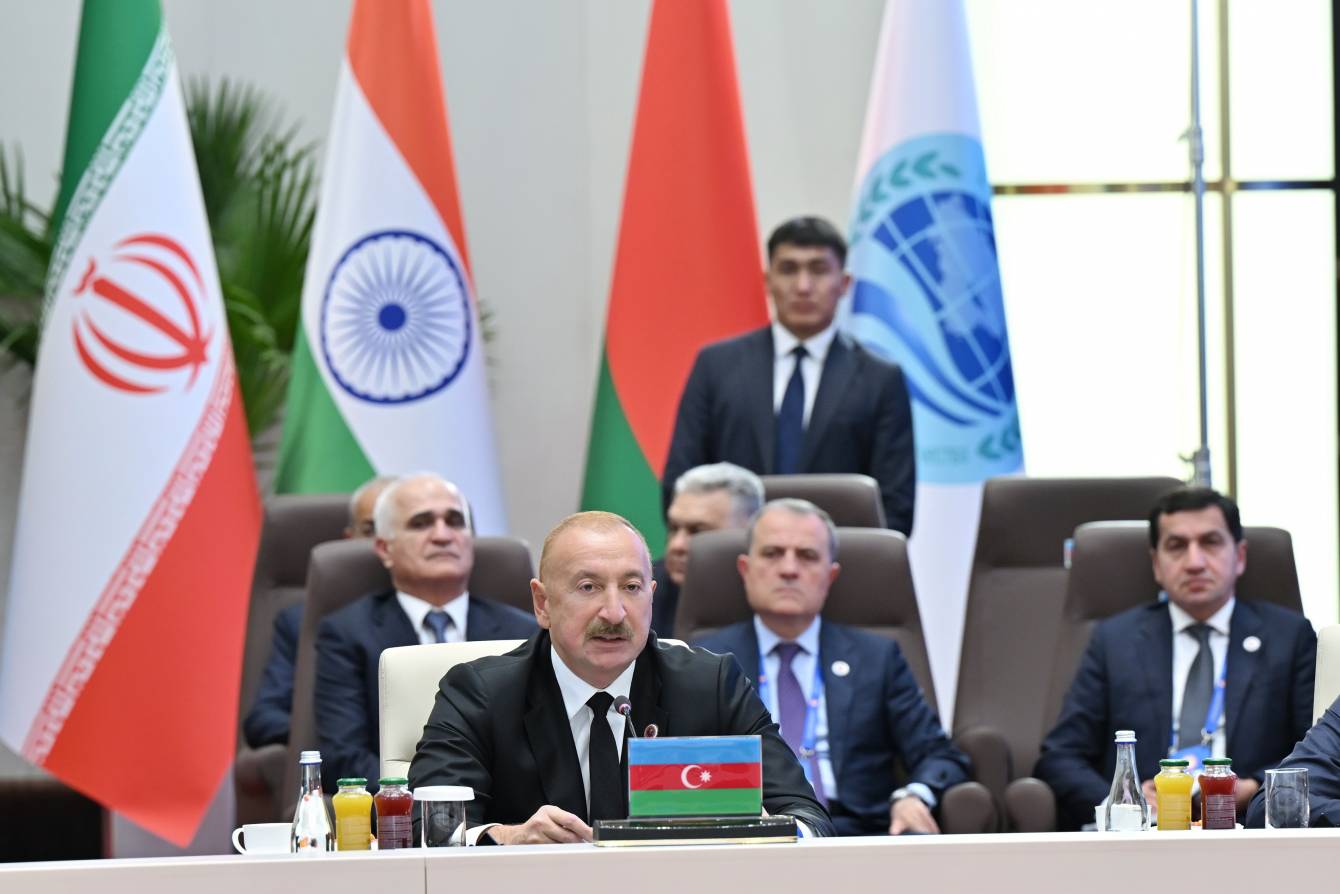 İlham Əliyev: Azərbaycan Ermənistanla yeni nəqliyyat kommunikasiyaları üzərində çalışır-FOTO+VİDEO