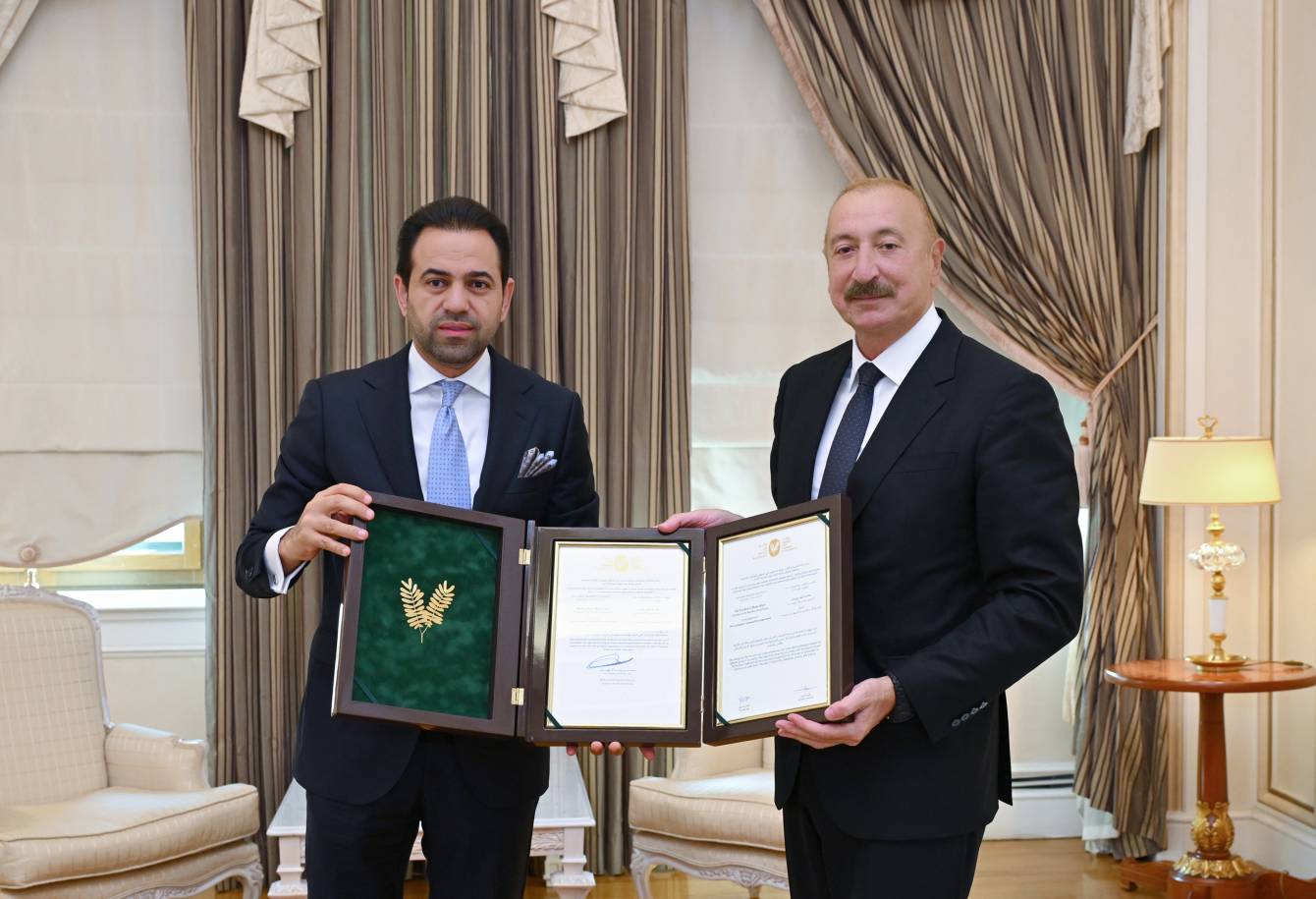 İlham Əliyevə xüsusi sertifikat təqdim olundu-FOTO