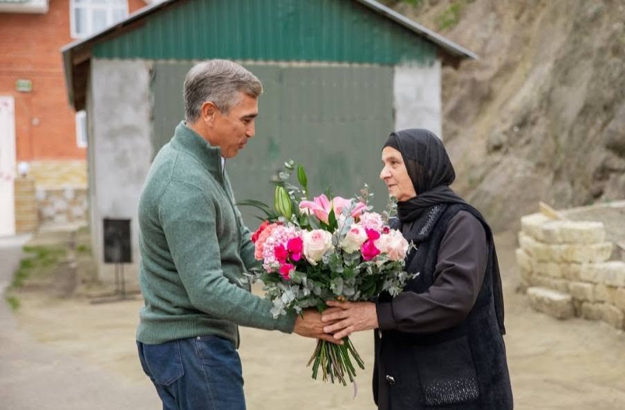 Anar Ələkbərov Milli Qəhrəmanın ailəsində qonaq olub-FOTO