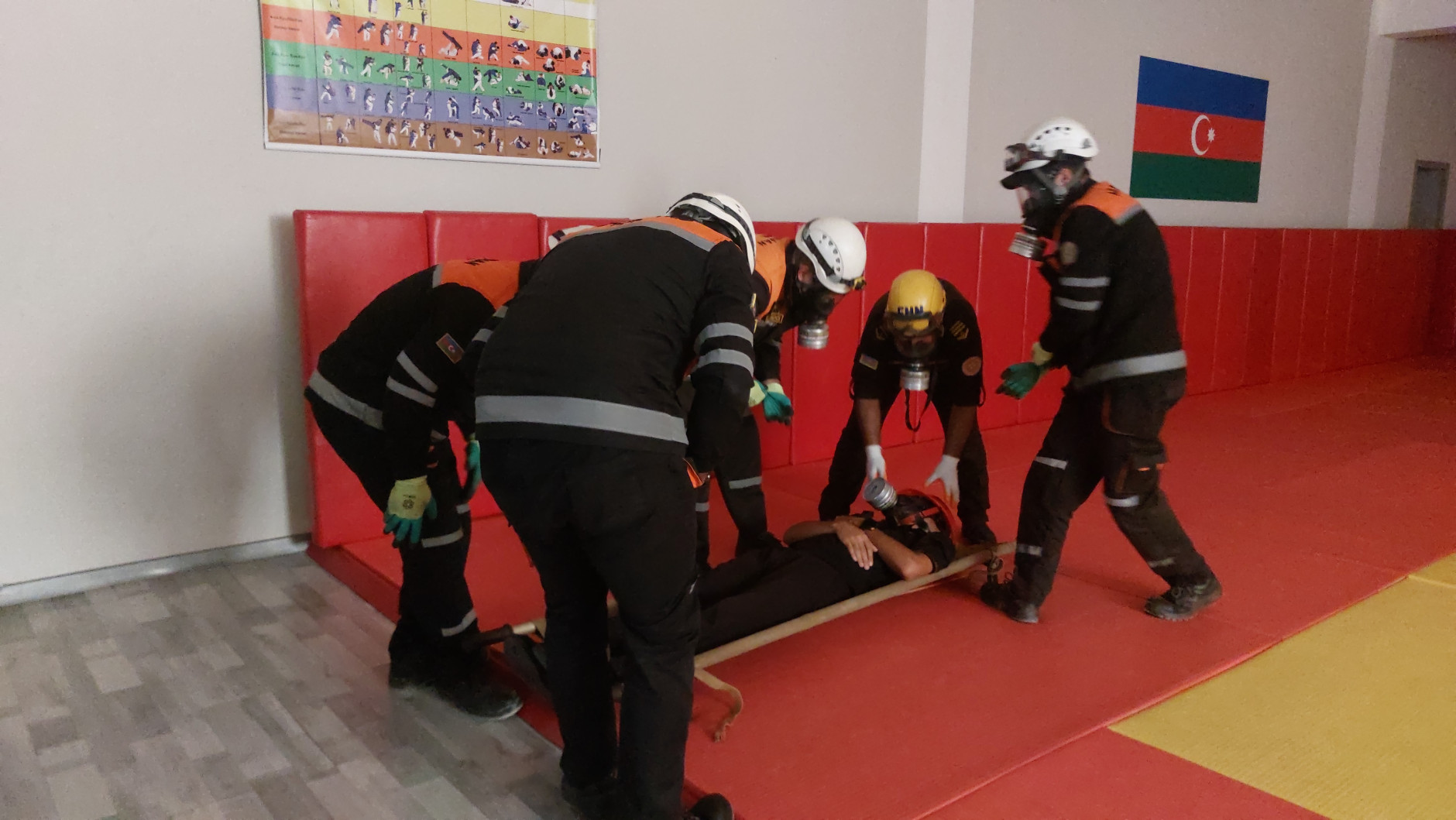 Sumqayıt stadionunda FHN təlim keçirdi – “zərərçəkmişlər” xilas edildi-FOTO+VİDEO