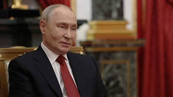 Putin amerikalı nümayəndələrlə üç saatdan çox görüşdü