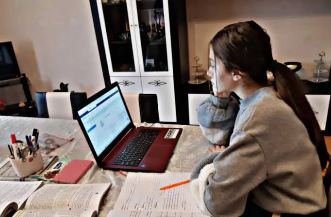 Bu gündən Bakıda universitetlər distant təhsilə keçəcək