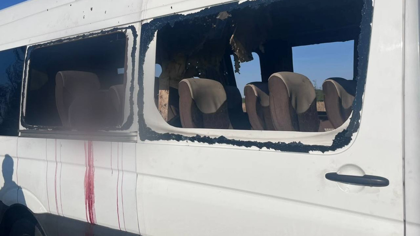 Ukraynada marşrut avtobusuna dronla zərbə endirildi – 5 nəfər öldü